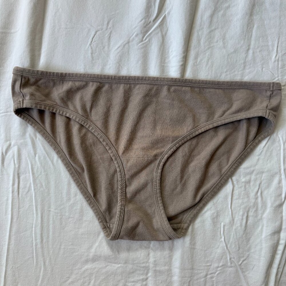 ARQ LOU UNDIES in Beige
